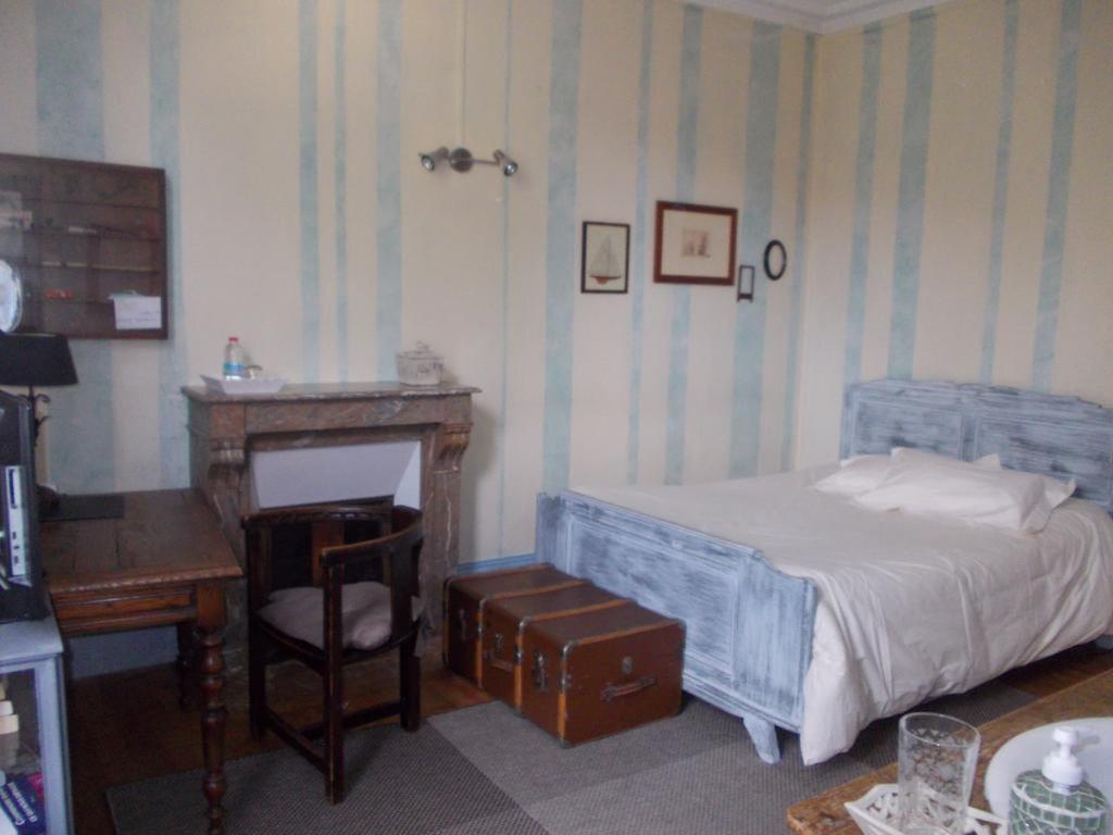 كونْياك B&B Maison Gaudin الغرفة الصورة